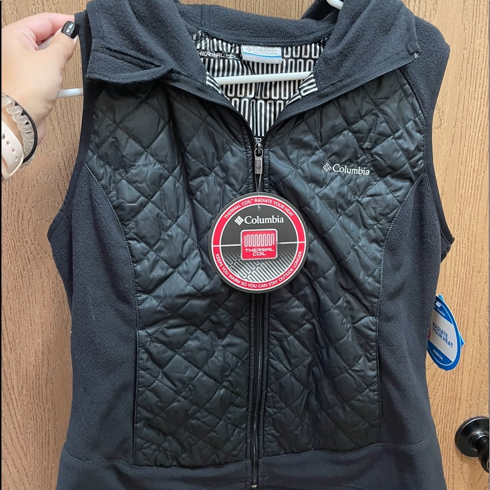 Brand new Columbia vest